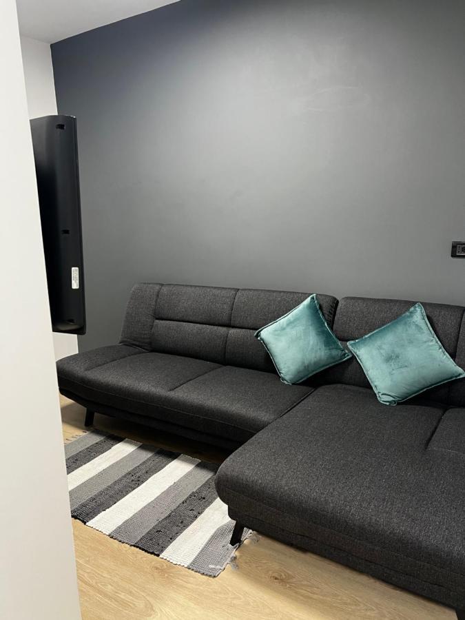 Amion Apartment In Center Of Tirana Exterior foto